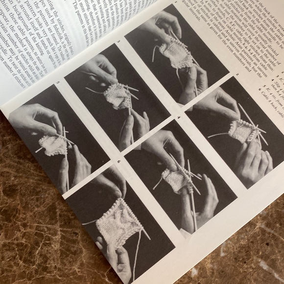 The Complete Book of Traditional Aran Knitting by Shelagh Hollingworth, New - Picture 9 of 12